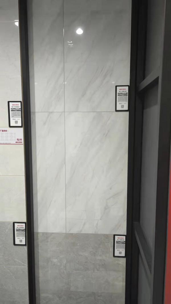 （一）自裝98㎡的房子，目前硬裝控制在5W左右，風格是：簡約簡單