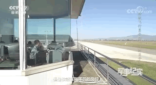 他48秒內3次放棄跳傘逃生