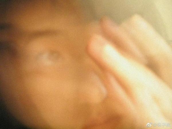 張子楓曬素顏自拍 妹妹面板真的好好，膠原蛋白滿滿，狠狠地羨慕了