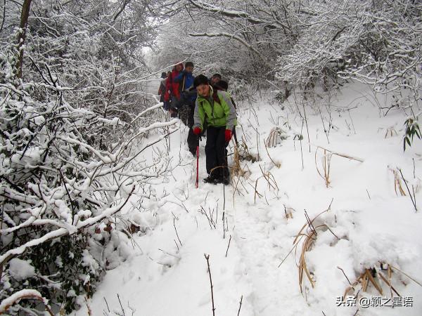 寧波天池畔，鄉村聯排別墅，人去屋空