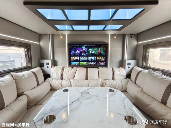 超大沙發床,酒店豪華包廂內飾,順之旅重汽汕德卡房車 超大沙發床,酒店豪華包廂內飾,順之旅重汽汕德卡房車