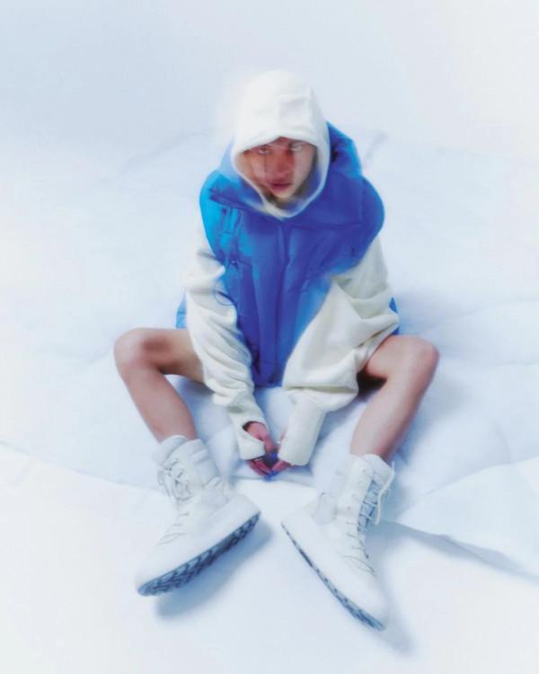 終於能買到「僅業內人士入手」的 Dingyun Zhang 服裝系列了