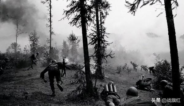 老山二等功臣回憶：衝上高地一看，不見越軍人影，躲哪去了？