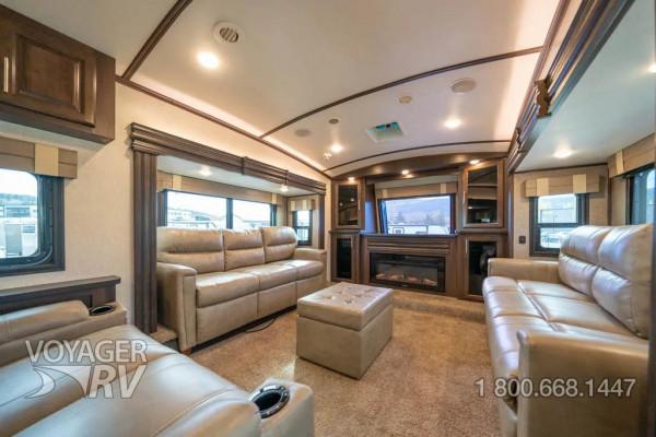 乘著豪宅去拉薩，看Jayco最新概念房車