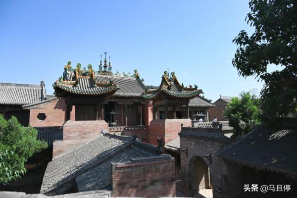 山西介休有一神秘古堡,譽為天下第一星象村,藏有中國罕見的琉璃碑