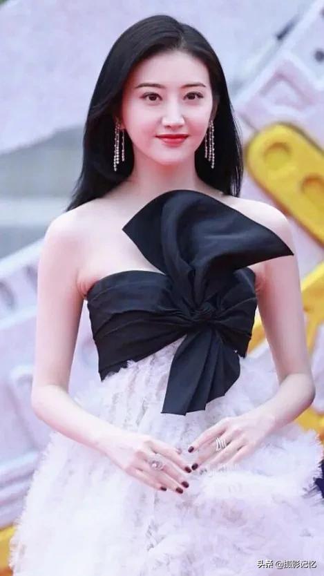 景甜：端莊優雅