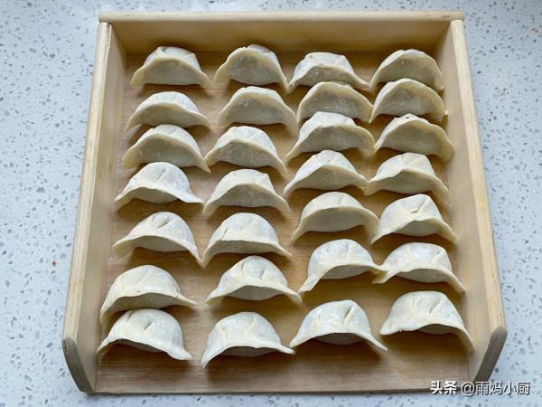 大雪時節吃餃子,鮮香美味又滋補,比韭菜白菜好吃又營養 大雪時節吃餃子,鮮香美味又滋補,比韭菜白菜好吃又營養