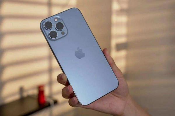 iPhone13Pro高刷被限制了？iOS15.2使用體驗，網友差評越來越多