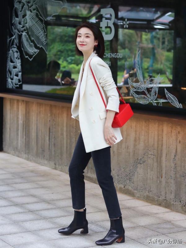 今年靴子流行“穿粗不穿細”，穩重大方又百搭，保暖舒適不累腳