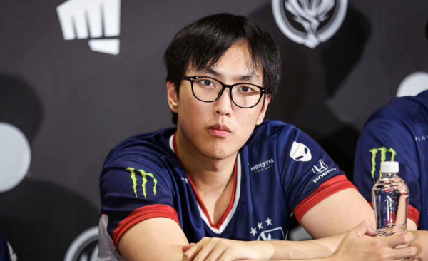 Uzi第一，微笑第十！外媒釋出十大AD排名，前三都沒S賽冠軍