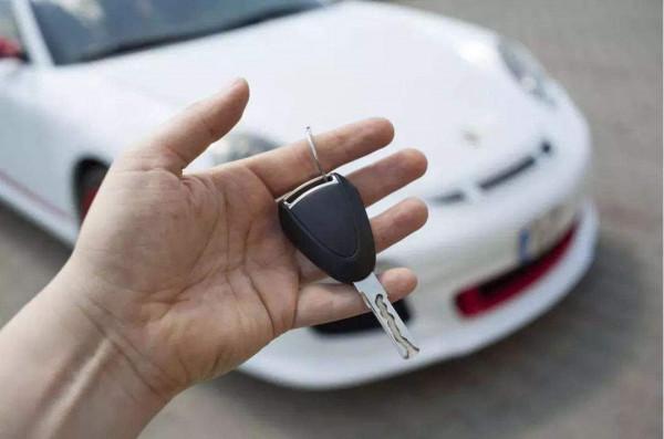 反常的車市:9月銷量將繼續大降,買車卻要多花錢還可能“受氣” 反常的車市:9月銷量將繼續大降,買車卻要多花錢還可能“受氣”