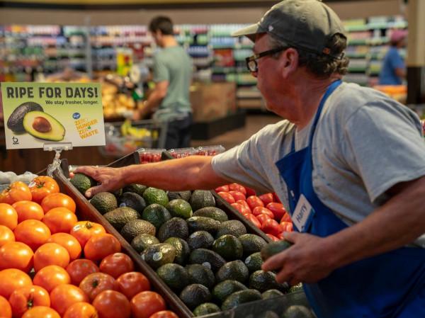 學學中國的生產建設兵團？16萬名美軍養不起家了，連糧食都不夠吃