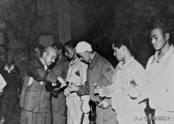 日本人也惜命！二戰最滑頭的飛行員，執行8次自殺式襲擊還能活命