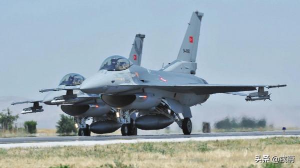 伊朗最終選擇俄羅斯蘇35S和蘇30SM，是殲10CE不夠先進嗎？