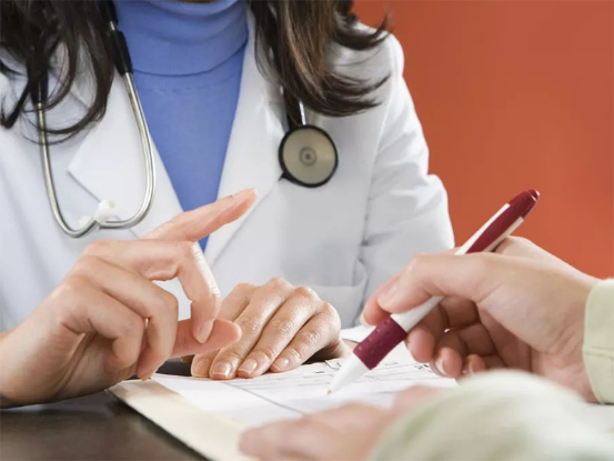 家有女兒的,如果發現孩子有早熟傾向,你會選擇醫療干預嗎? 家有女兒的,如果發現孩子有早熟傾向,你會選擇醫療干預嗎?