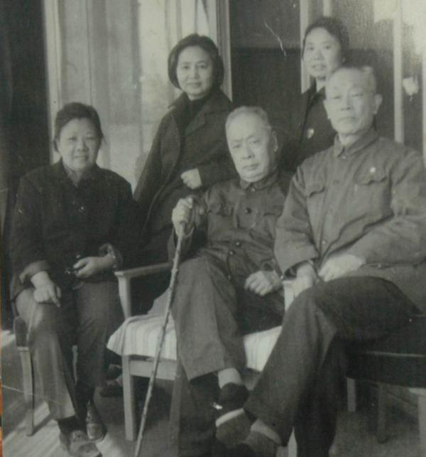 國民黨懸賞陳毅人頭，獎金從五萬降到二百，陳毅大怒質問對方軍官