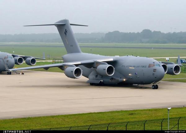 C-17“環球霸王”III運輸機圖集（200圖）