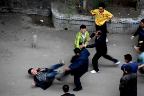 81年屬雞,97年下廣州,那年他才16週歲 81年屬雞,97年下廣州,那年他才16週歲