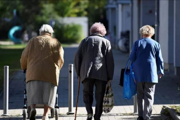 要不要生三胎？國家出手瓦解生育阻礙，年輕人敢生了嗎？