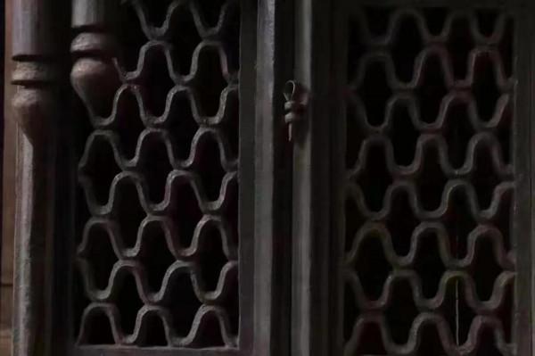 佛座，佛龕，案頭獅