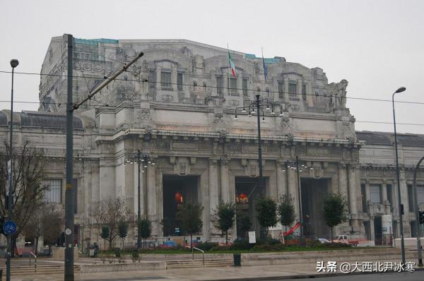 世界上最美的火車站——米蘭中央火車站(圖) 世界上最美的火車站——米蘭中央火車站(圖)