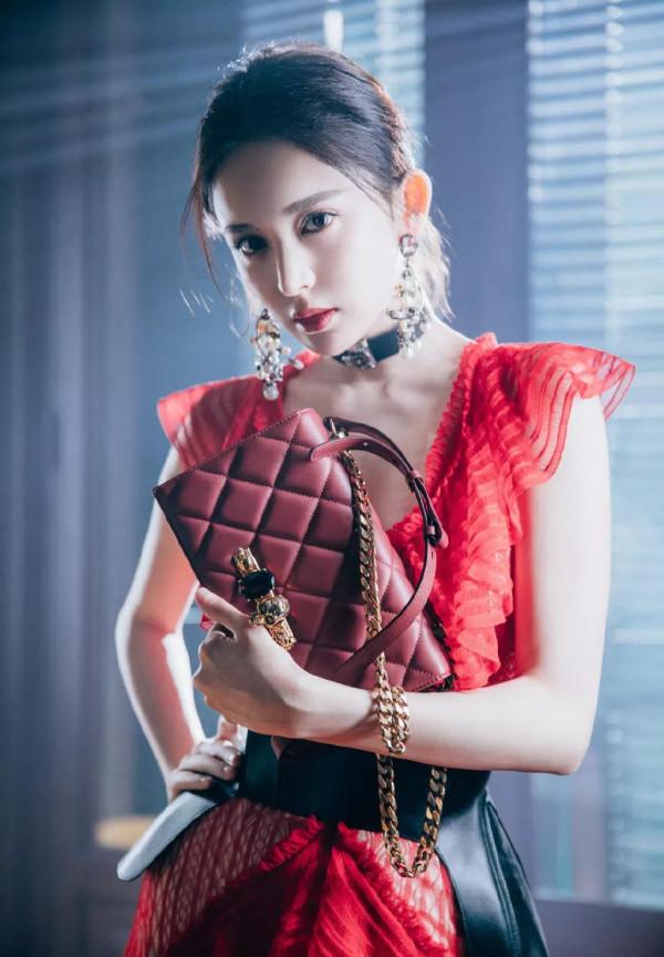 古力娜扎21張美冊，欣賞