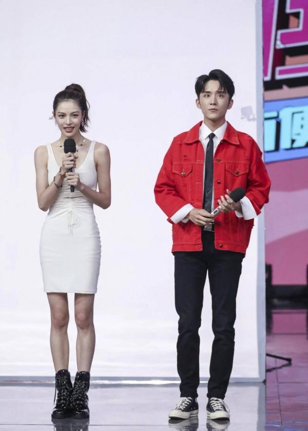 50歲左右女人，鞋子在精不在多，今年這2雙鞋靴，時髦又耐看