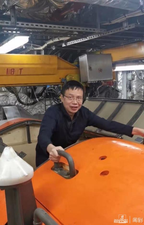 上海交大“四人深海科考團隊”挺進萬米深藍，人類首次抵達雅浦海溝8919米深淵底部