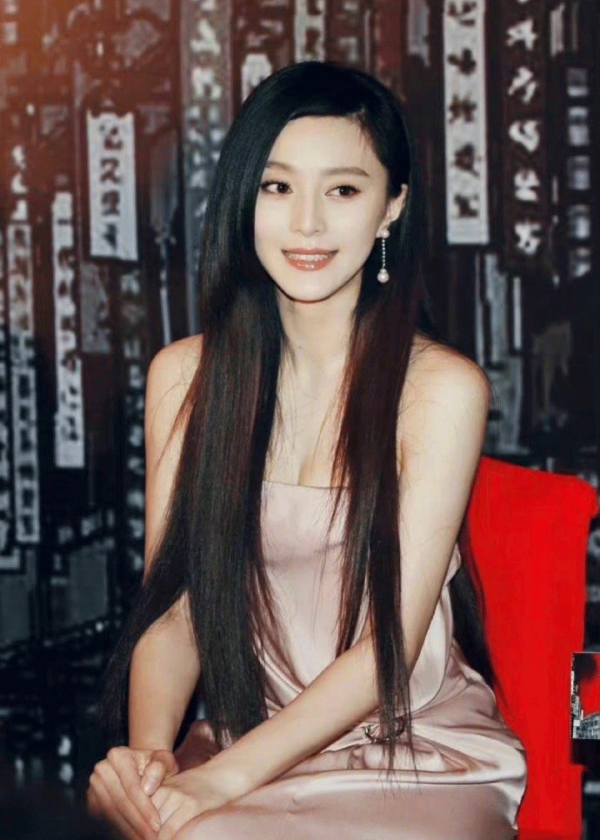 女明星的黑長直造型 一眼驚豔