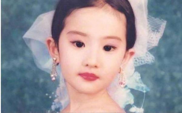 不整容、不過度瘦身，個個識別度都很高，這八位女星才是真美人