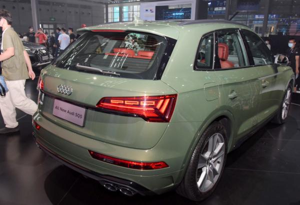 豪華效能SUV對撞:奧迪SQ5對比賓士AMG GLC 豪華效能SUV對撞:奧迪SQ5對比賓士AMG GLC