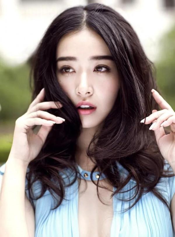 闞清子，演技精湛的女演員