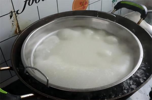 手把手教你做出陝西特色小吃涼皮的正宗做法,學會都可以開店了 手把手教你做出陝西特色小吃涼皮的正宗做法,學會都可以開店了