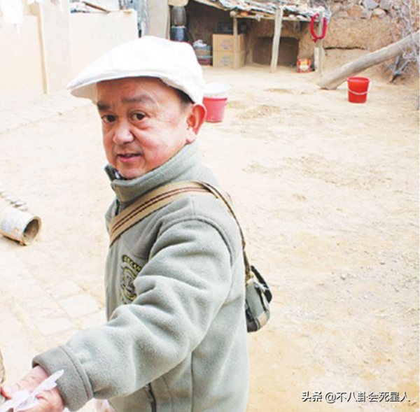 娛樂圈的袖珍人,身高最矮1.15米,他們做網紅、當總裁、年入百萬 娛樂圈的袖珍人,身高最矮1.15米,他們做網紅、當總裁、年入百萬