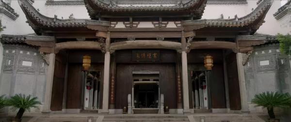 比賭王還囂張?住百億老宅,千萬豪車3天換一輛 比賭王還囂張?住百億老宅,千萬豪車3天換一輛