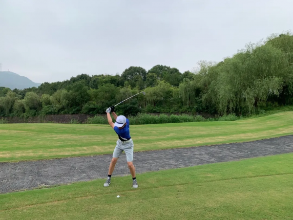 場地降杆的這3個重點，學會後降10杆很輕鬆