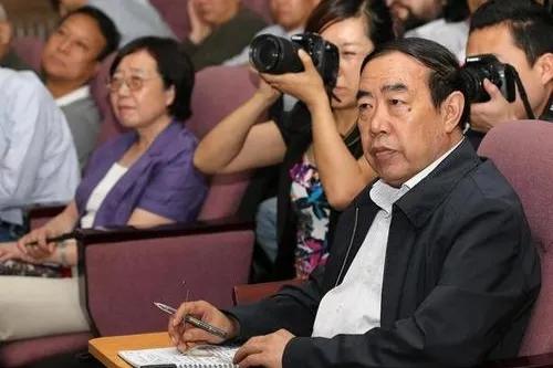 70歲賈平凹新作《暫坐》,為什麼被封“當代《紅樓夢》” 70歲賈平凹新作《暫坐》,為什麼被封“當代《紅樓夢》”