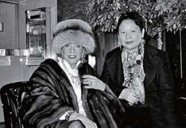 16歲嫁譚展超，隨他回國抗日，他移情別戀後，她為養4孩當了間諜