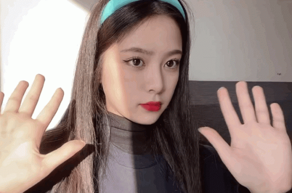 為什麼現在很多女生不化妝只塗口紅? 為什麼現在很多女生不化妝只塗口紅?