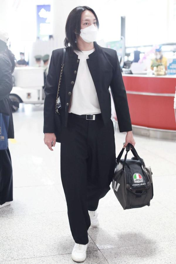 2021辣眼明星 &vert; 愛馬仕哭了，花多少錢才能讓吳宣儀不揹我們的包？