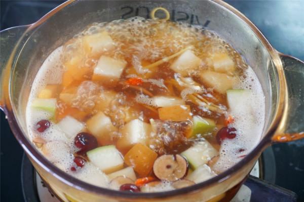 冬天了,梨和蘿蔔是絕配,每週煮幾次喝,很多人不知道有啥用 冬天了,梨和蘿蔔是絕配,每週煮幾次喝,很多人不知道有啥用