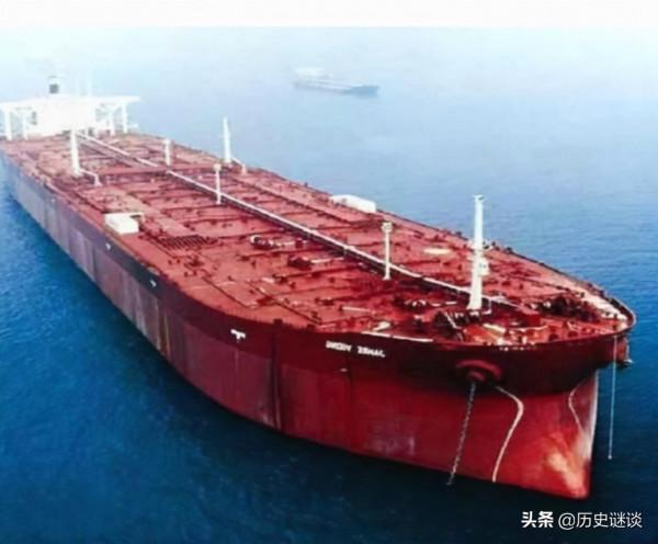 人類歷史巨無霸，270萬噸級郵輪，比美軍福特級大27倍