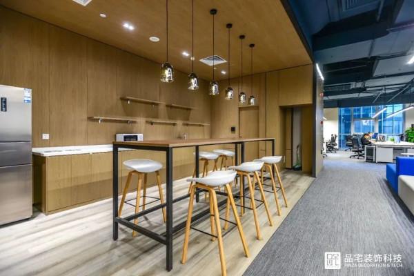 「內裝洞見」強化創新核心 品鑑內裝魅力—品宅裝飾科技獨家專訪 「內裝洞見」強化創新核心 品鑑內裝魅力—品宅裝飾科技獨家專訪