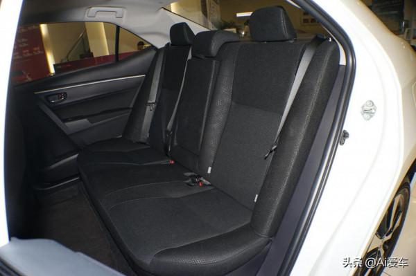 豐田混動新能源，大三廂熱銷家轎，1.3L低油耗自動擋，雷凌雙擎E+