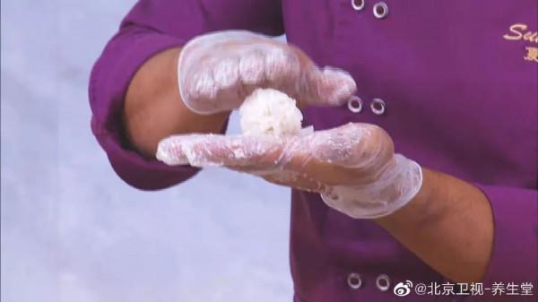 冬吃蘿蔔保平安!蘿蔔和它是絕配,這樣吃滋陰潤肺又減脂 冬吃蘿蔔保平安!蘿蔔和它是絕配,這樣吃滋陰潤肺又減脂