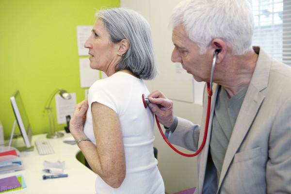 千萬別讓老慢支變成慢阻肺,中藥整體調理,溫腎納氣、止咳平喘 千萬別讓老慢支變成慢阻肺,中藥整體調理,溫腎納氣、止咳平喘