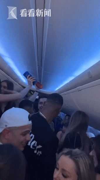 加拿大網紅機上抽菸喝酒開派對 惹怒總理特魯多