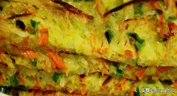 土豆新吃法,不炒不燉,加把韭菜,筷子一攪,出鍋營養又香脆 土豆新吃法,不炒不燉,加把韭菜,筷子一攪,出鍋營養又香脆