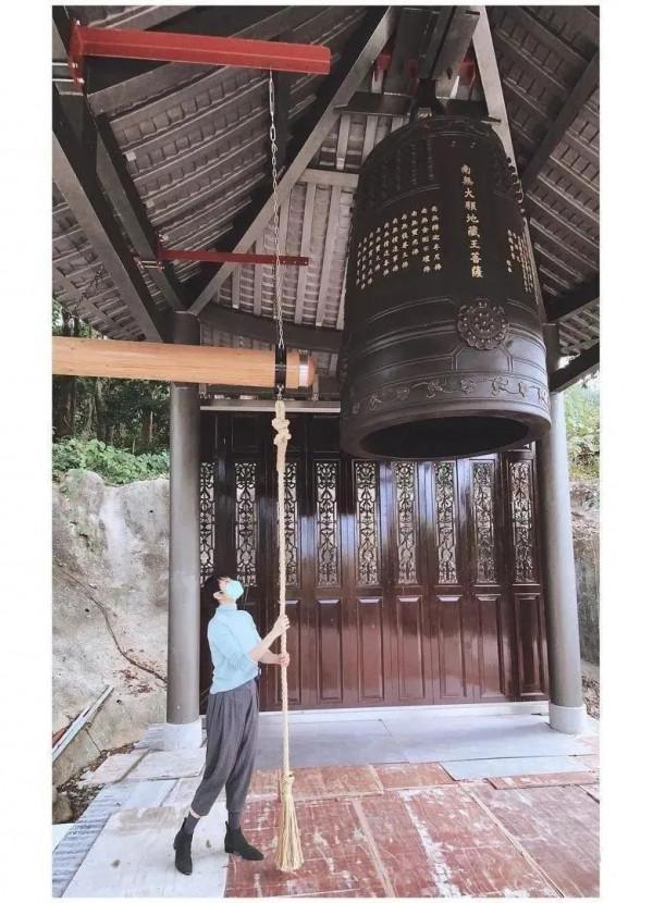 黃曉明baby官宣離婚，每年春節都帶娃回老家的他們，回不去了…