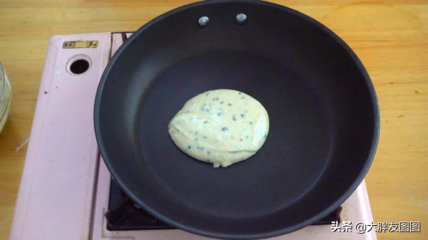 不要烤箱，不用揉麵，自制桂花芝麻熱鬆餅，香味絕了